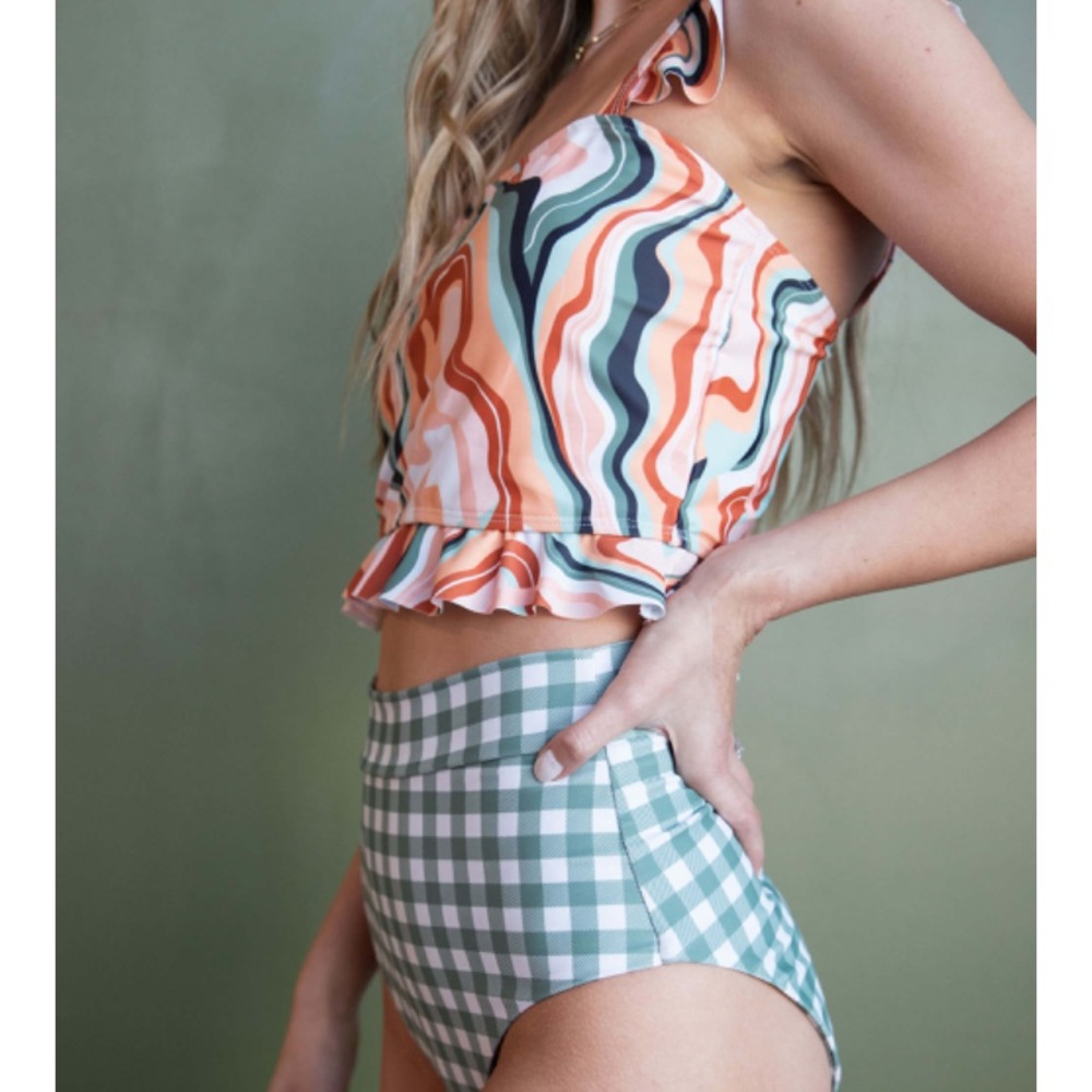 Worn once Graham swimsuit set!